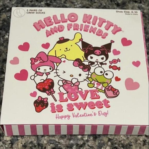 Hello kitty and friends Valentines Day Socks - Picture 2 of 4